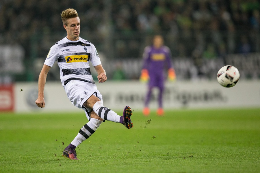 Patrick Herrmann im Spiel gegen Stuttgart  (Foto: Maja Hitij / Bongarts / Getty Images)