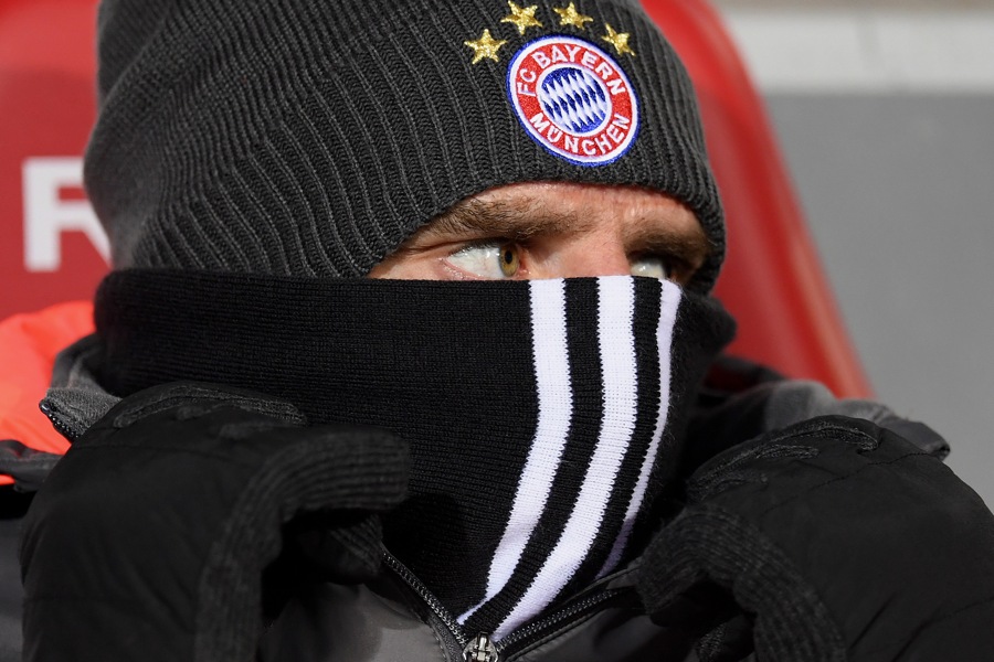Franck Ribery bei Minusgraden in Freiburg (Foto: Matthias Hangst / Bongarts / Getty Images)
