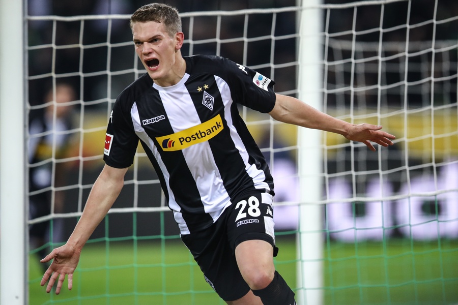 Matthias Ginter nach seinem Treffer zum 2:0 gegen die Bayern (Foto: Maja Hitij / Bongarts / Getty Images)